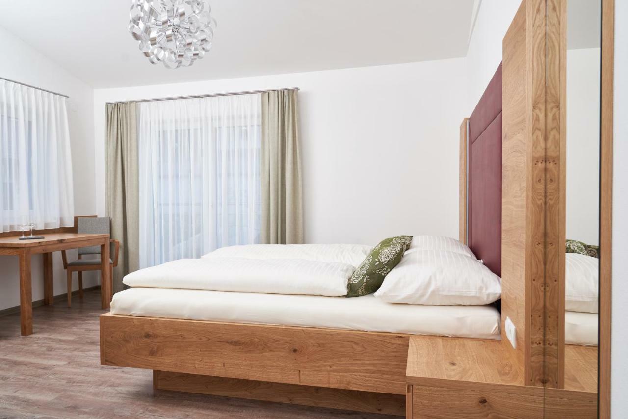 Weinhof - Gaestehaus Maier Angern Zewnętrze zdjęcie